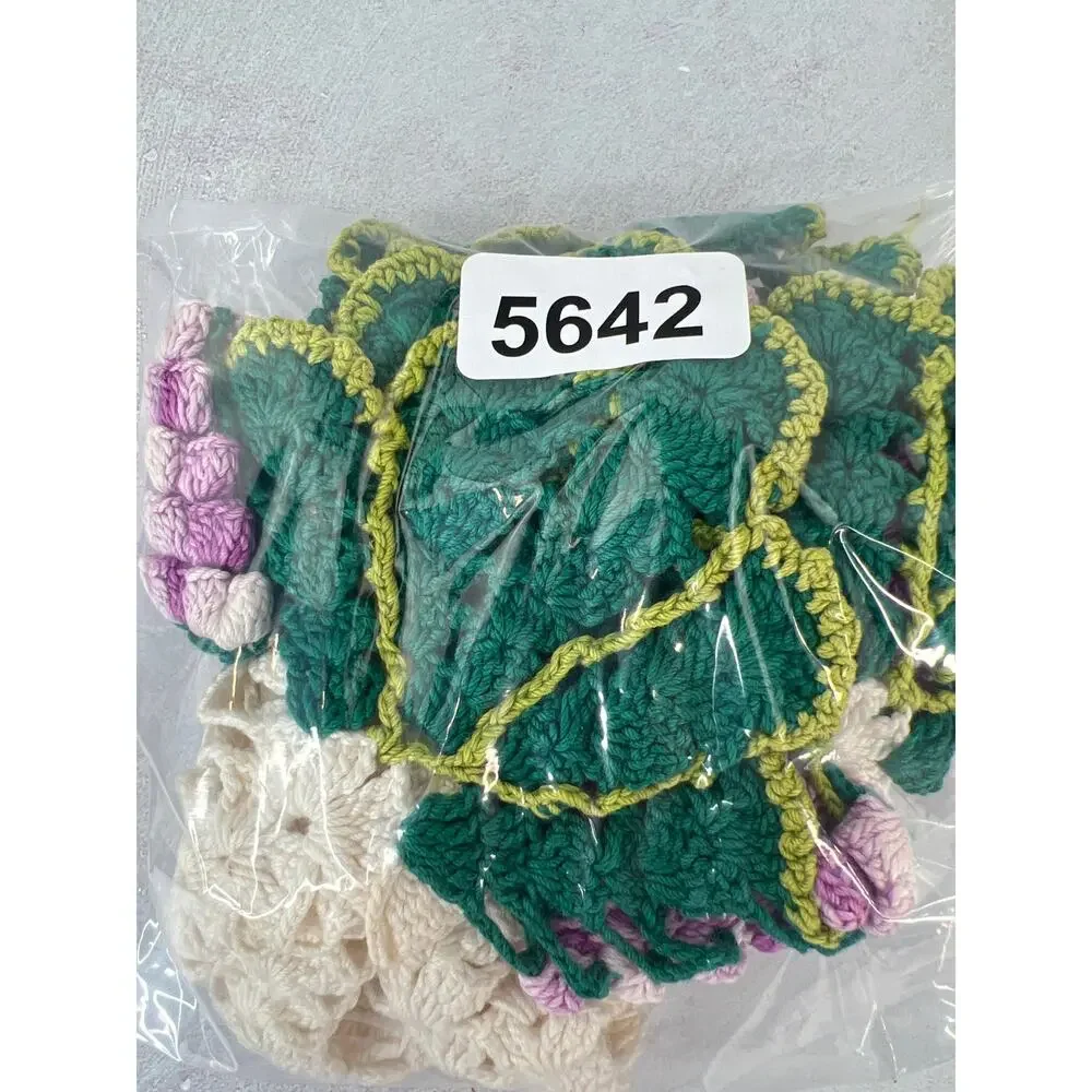 Vintage‎ Attic Treasure Handmade Crochet Grape Doily Art Nouveau 13”